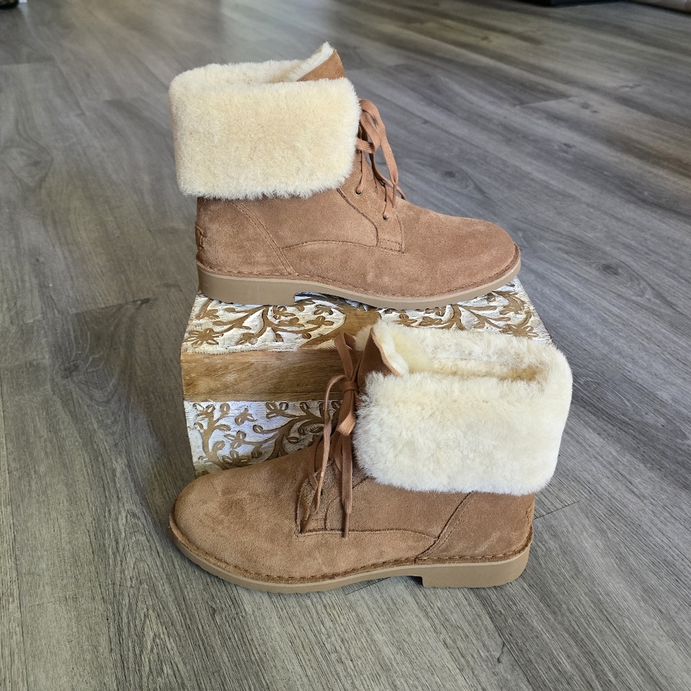 UGG Weylyn Suede Boot